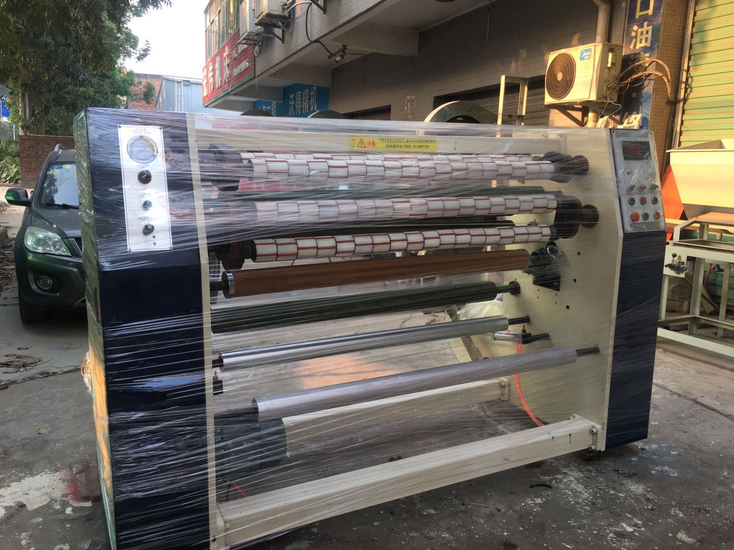 购买二手胶带机_封箱胶带机_透明胶带机-全自动切台-大复卷机“”诚信品牌-东莞佳源机械;